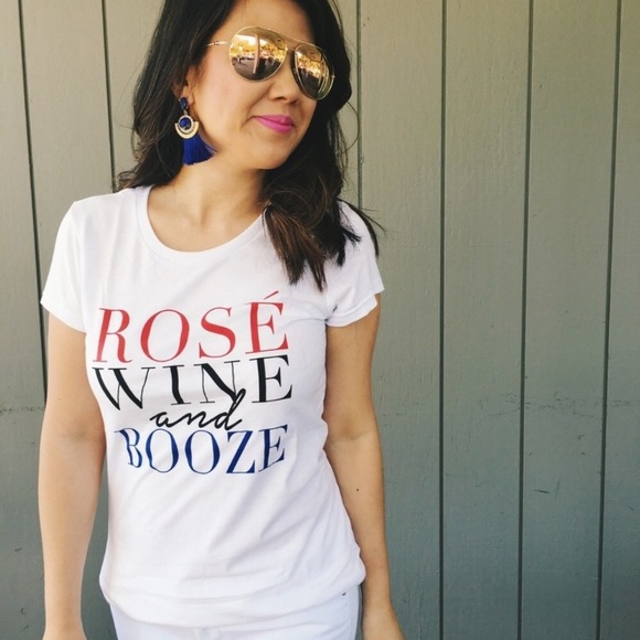 Rose Wine & Booze graphic tee. - Picture 3 of 5